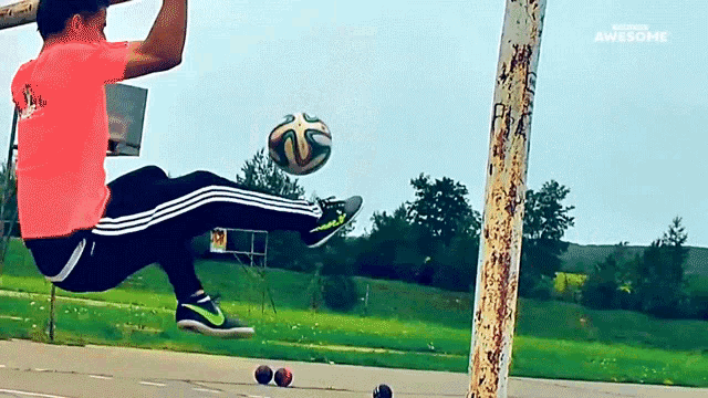 Dribbling People Are Awesome GIF - Dribbling People Are Awesome Training GIFs