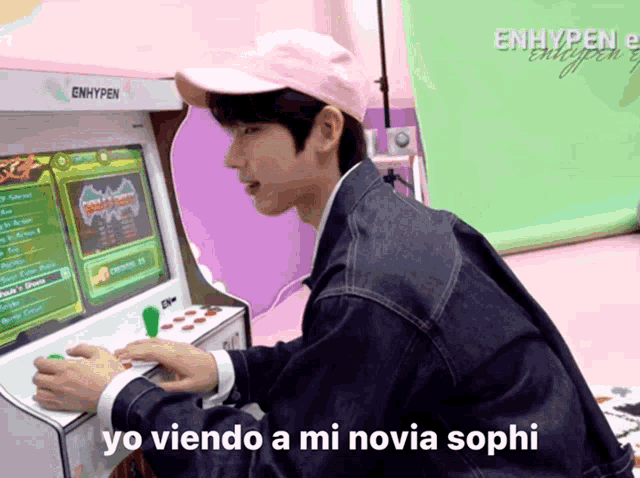 a man playing a video game with the words yo viendo a mi novia sophi written below him