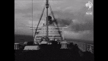 Queen Mary GIF - Queen Mary GIFs