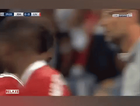 إصابة محمد صلاح حضن كلوب ياللهوي ليفربول ريال مدريد GIF - Mo Salah Mohamed Salah Injury Sergio Ramos GIFs