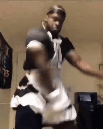 Maid Outfit Vibe GIF - Maid Outfit Vibe Movin GIFs