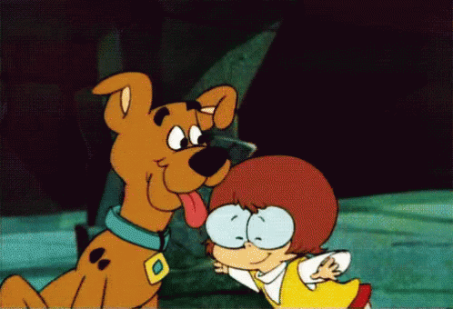 Velma Le Da Un Beso A Scooby GIF - Scooby Velma Beso GIFs
