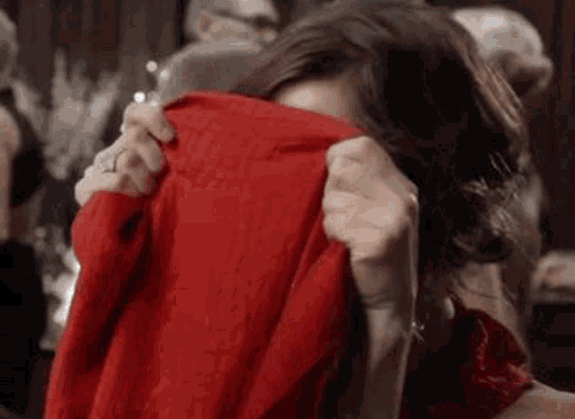 Kristen Wiig GIF - Kristen Wiig Red GIFs