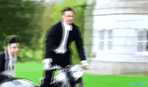 James Mcavoy Riding A Bike GIF - James Mcavoy Riding A Bike Cute GIFs