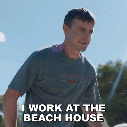 I Work At The Beach House Will GIF - I Work At The Beach House Will The Lost Daughter GIFs