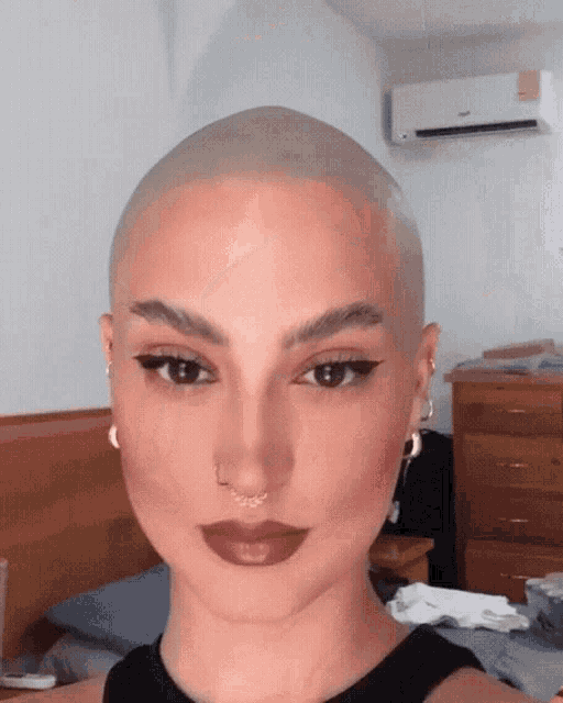 Bald Woman GIF - Bald Woman GIFs