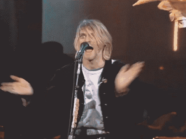 Kurt Clapping GIF - Kurt Clapping Kurt Cobain GIFs