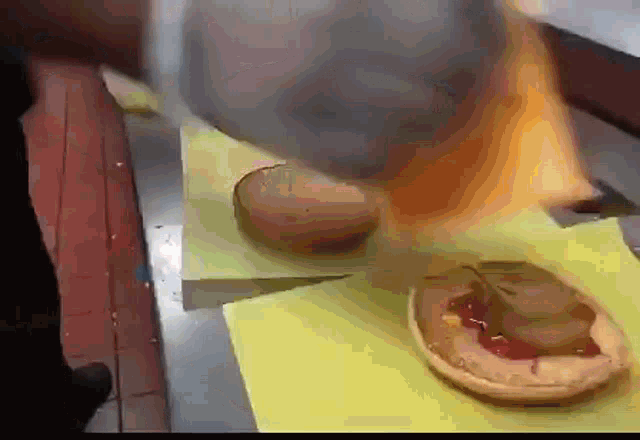 Mcdonalds Burger GIF - Mcdonalds Burger Bad Job GIFs