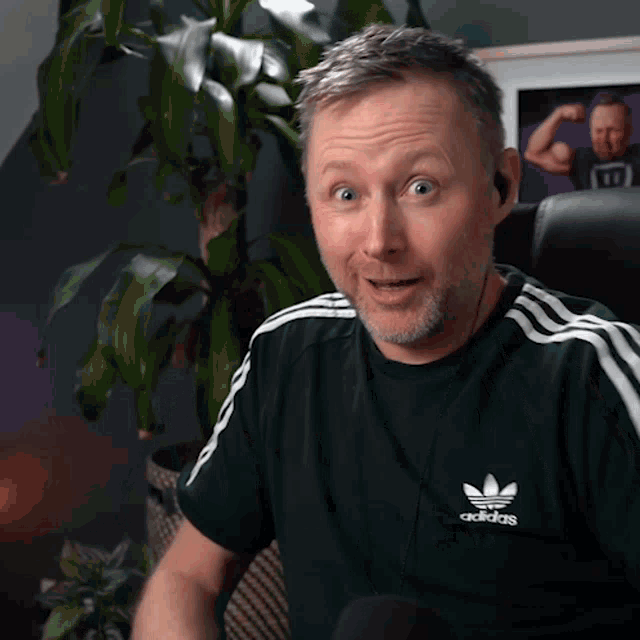 Limmy Wise Guy GIF - Limmy Wise Guy Pen Trick GIFs