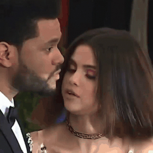 Selena Weeknd The Weeknd GIF - Selena Weeknd The Weeknd Lovebirds GIFs