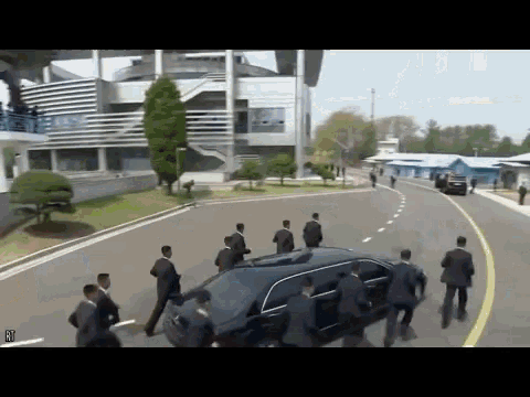 Bodyguards Running GIF - Bodyguards Running Kim Jong Un GIFs