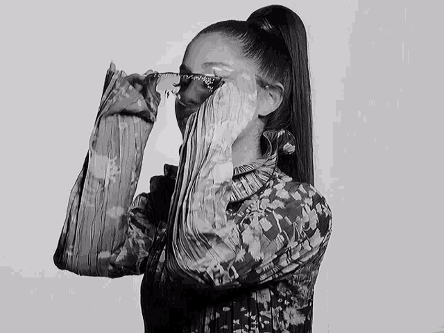 Ariana Grande Givenchy Glasses GIF - Ariana Grande Givenchy Glasses Givenchy GIFs