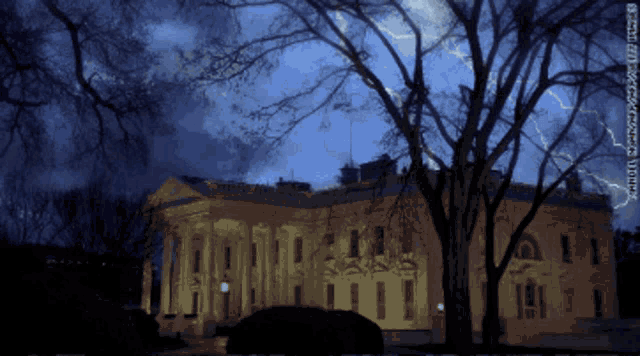 White House Haunted House GIF - White House Haunted House Creepy GIFs