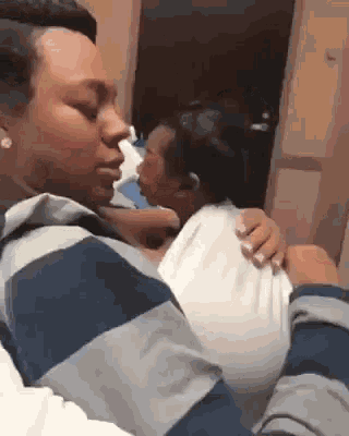 Baby Mom And Baby GIF - Baby Mom And Baby GIFs