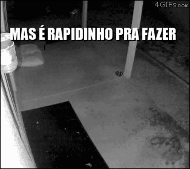 a black and white photo with the words mas e rapidinho pra fazer on it