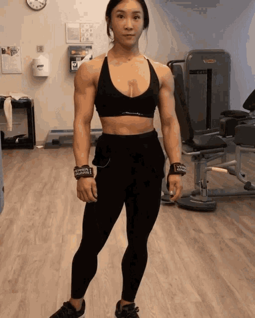 Muscle Fitness GIF - Muscle Fitness Girl GIFs