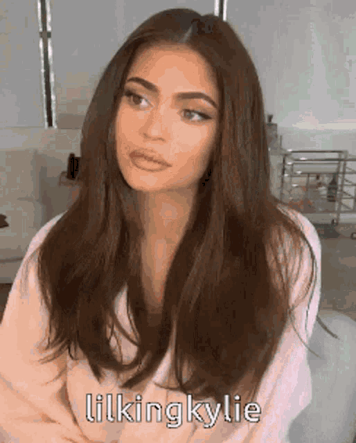 Liking Kylie Kylie Jenner GIF - Liking Kylie Kylie Jenner Pretty GIFs