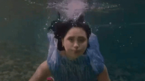 Hiding Actress GIF - Hiding Actress Underwater GIFs