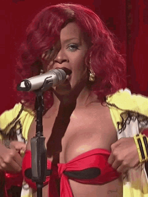 Rihanna Snl Boobs GIF - Rihanna Snl Boobs GIFs