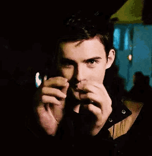 Michael Johnston Alister Kingsleigh GIF