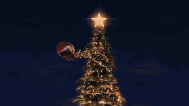 Christmas Tree Lighting Santa Claus GIF - Christmas Tree Lighting Santa Claus The Polar Express GIFs