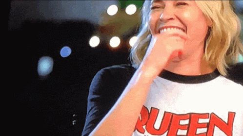Chelsea Handler Laughing GIF - Chelsea Handler Laughing Hysterically GIFs