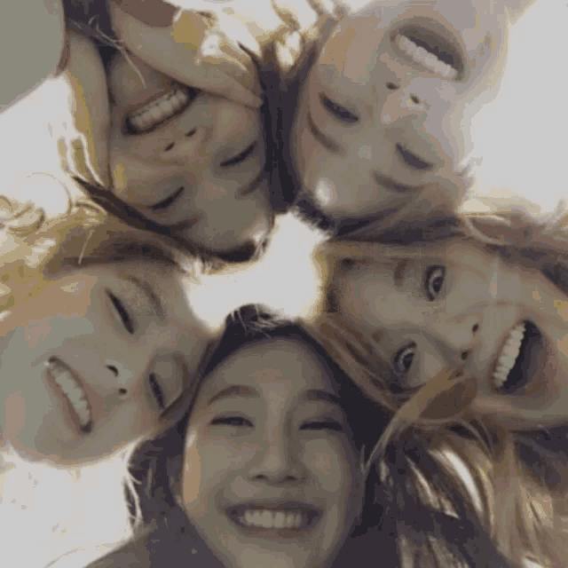 Red Velvet Summer Queens GIF - Red Velvet Summer Queens Kpop GIFs
