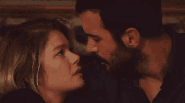 Barışarduç Burcu Biricik GIF