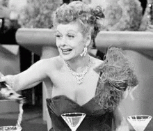 I Love Lucy Champagne GIF - I Love Lucy Champagne Saufen GIFs