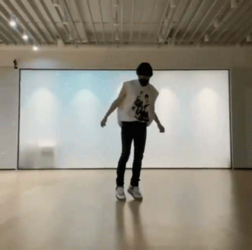 Taeyong Dancing Taeyong Freestyle GIF - Taeyong Dancing Taeyong Freestyle GIFs