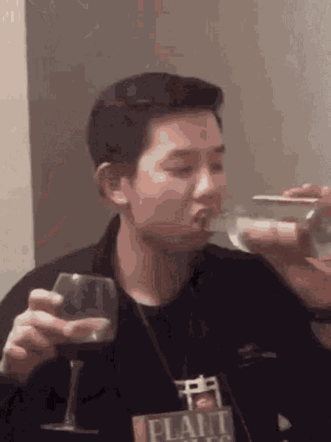 Hoya Hau GIF - Hoya Hau Drink GIFs