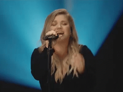 Kelly Clarkson Im A Strong Badass Chick GIF - Kelly Clarkson Im A Strong Badass Chick Whole Lotta Woman GIFs