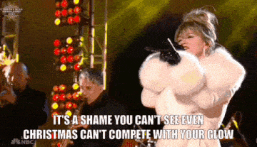 Kelly Clarkson Glow GIF - Kelly Clarkson Glow Its A Shame You Cant See Even Christmas Cant Compete With Your Glow GIFs