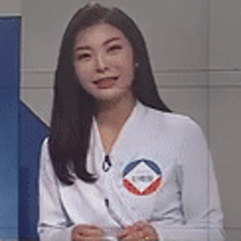 Shin Hye Won Political Desk GIF - Shin Hye Won Political Desk Jtbc GIFs