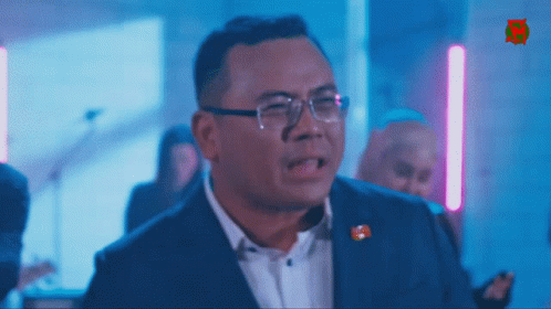Selangor Amirudin GIF - Selangor Amirudin Menteri GIFs