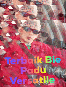a picture of a man in a red jacket with the words terbaik bie padu versatile on the bottom