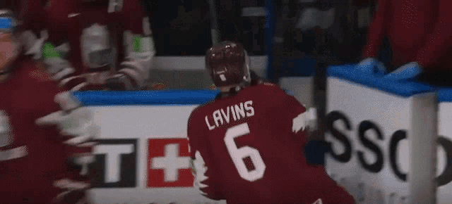 a hockey player with the name lavins on his jersey