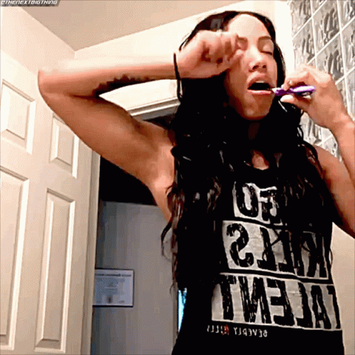 Sasha Banks Mercedes Varnado GIF - Sasha Banks Mercedes Varnado Brushing Teeth GIFs