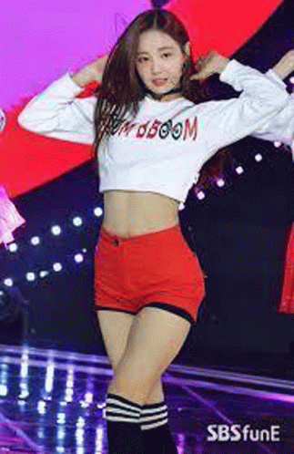 Yeonwoo Momoland GIF - Yeonwoo Momoland Yeonwoo Momoland - Discover ...