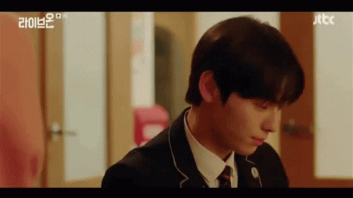 Nuest Minhyun GIF - Nuest Minhyun Disappointed GIFs