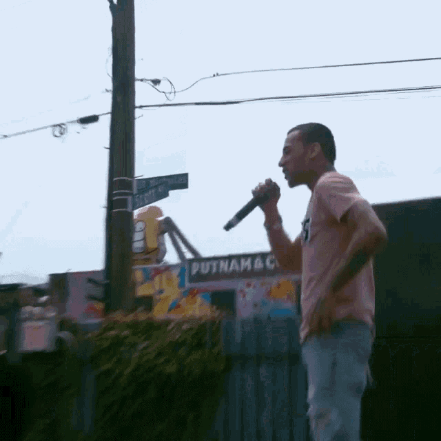Sing Microphone GIF - Sing Microphone Live GIFs