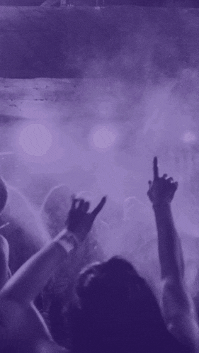 a purple background with the words gran batalla in white letters