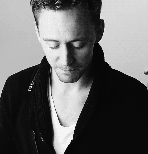 There’s This Hate/Love Thing Going On With Me And This Gif GIF - Tom Hiddleston Loki Sexy Stare GIFs