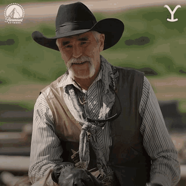 Pointing My Hat Lloyed Pierce GIF - Pointing My Hat Lloyed Pierce Yellowstone GIFs