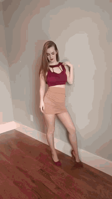 Redhead Short Skirt GIF - Redhead Short Skirt Nylons GIFs