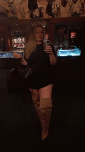 Thickthighs GIF - Thickthighs Thick GIFs
