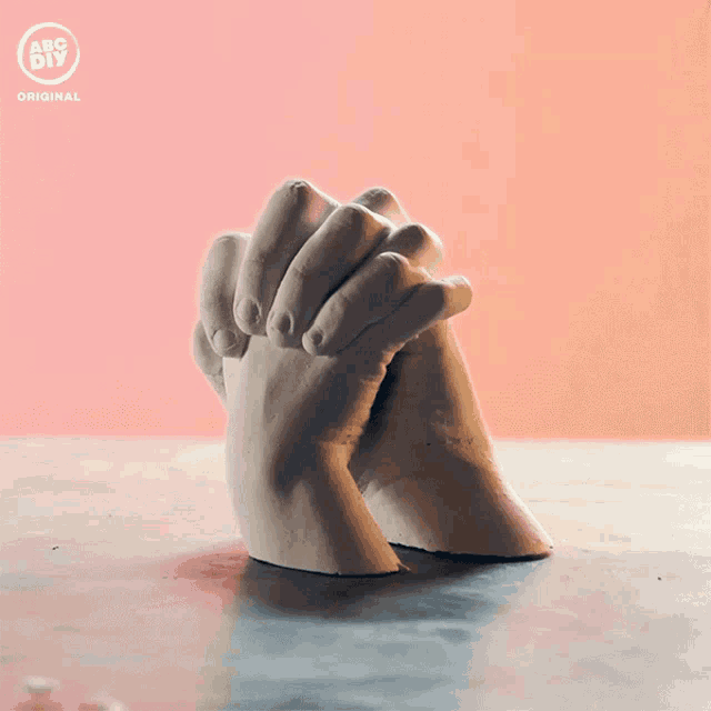 Holding Hands Valentines Day GIF - Holding Hands Valentines Day Sculpture GIFs