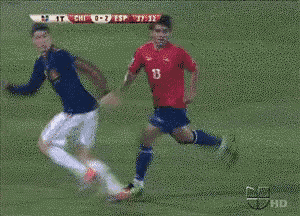 a soccer player says " no mames " while playing a game