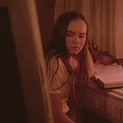 Madeline Carroll Annoyed GIF - Madeline Carroll Annoyed Pissed GIFs