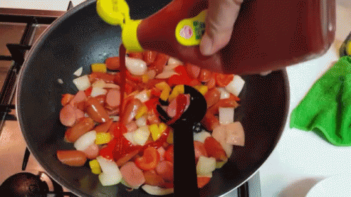 케찹 뿌리기 소시지 요리 주방 케첩 케챱 GIF - Ketchup Sausage Cooking GIFs